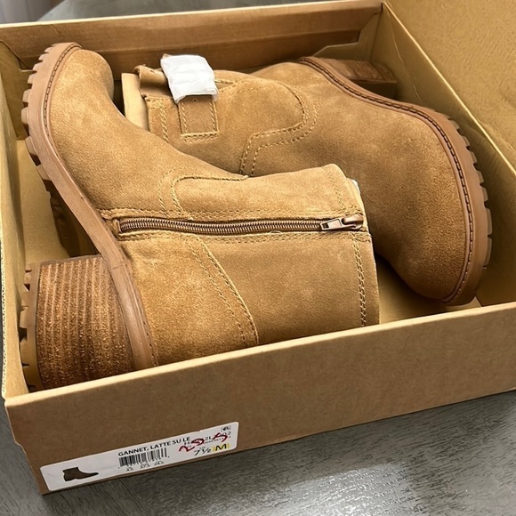 ZODIAC Women's Gannet Lug Sole Boots - Picture 2 of 12